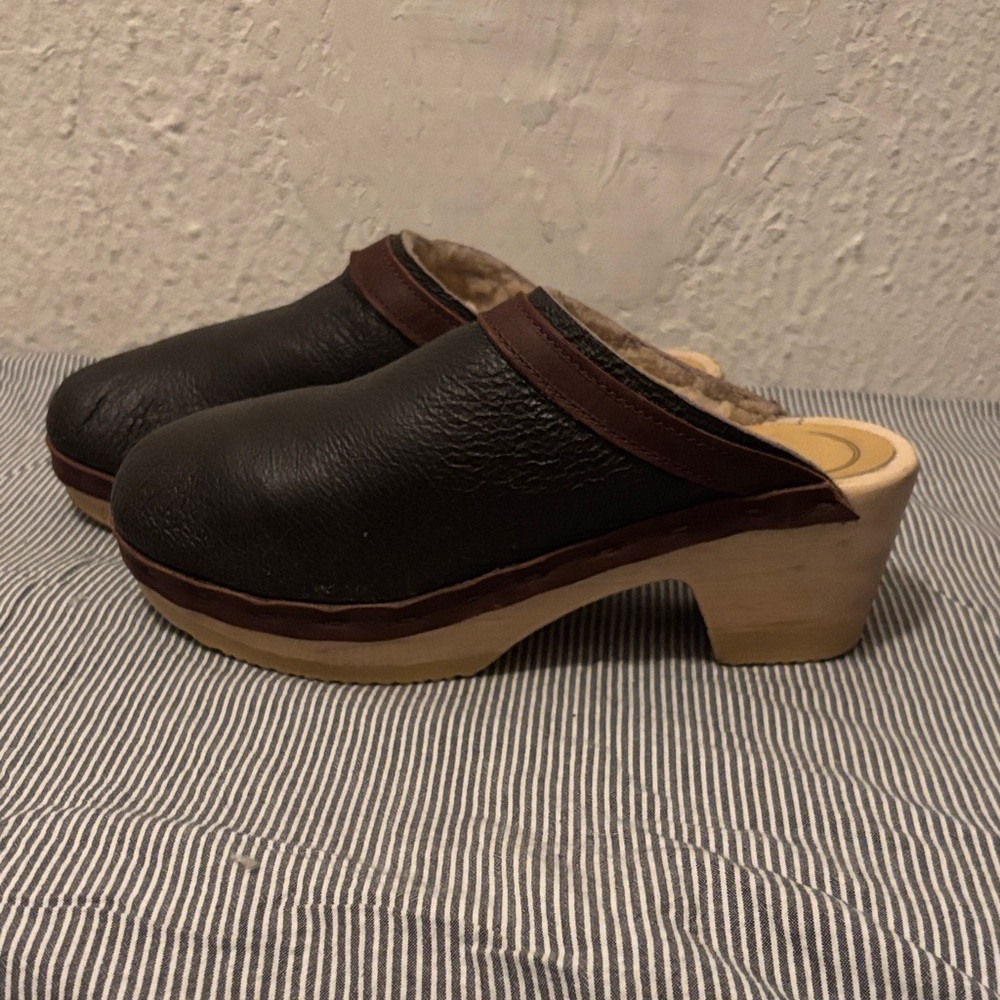 No.6 Brown Dakota Shearling Mid Heel Clogs - 38
